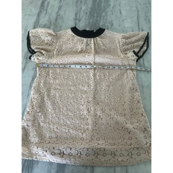 Emi & Joe Cream Lace Blouse Black Trim Flutter Sleeve Woman Size Small Romantic - Picture 5 of 10